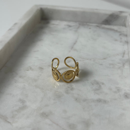 Golden circle Ring R031