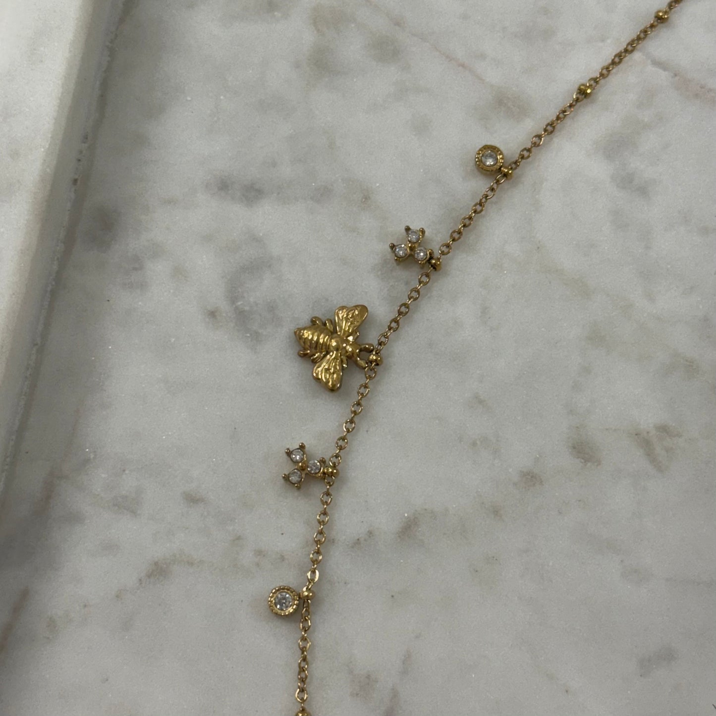 HoneyBee Charm Armband A015