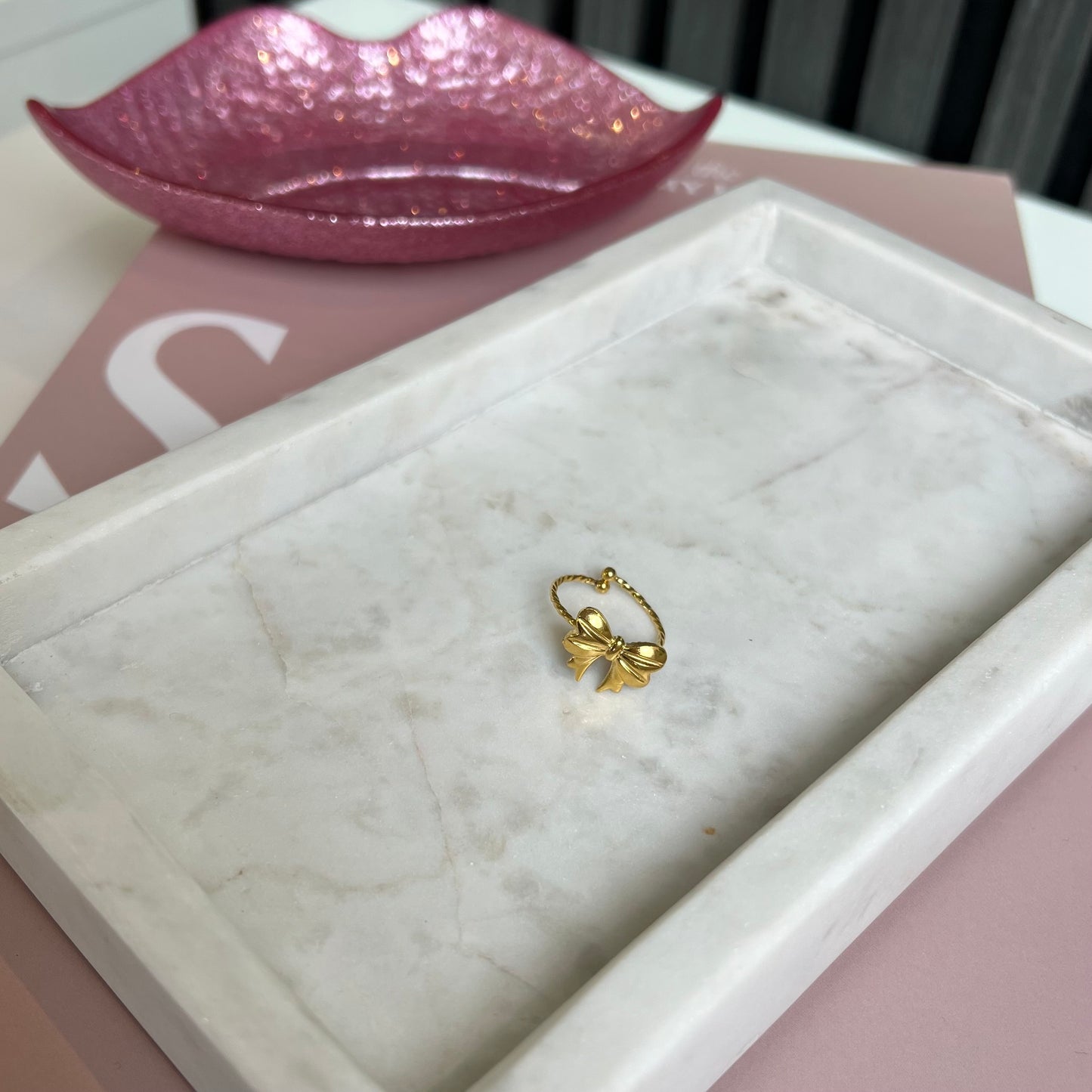 Mina bow Ring R019