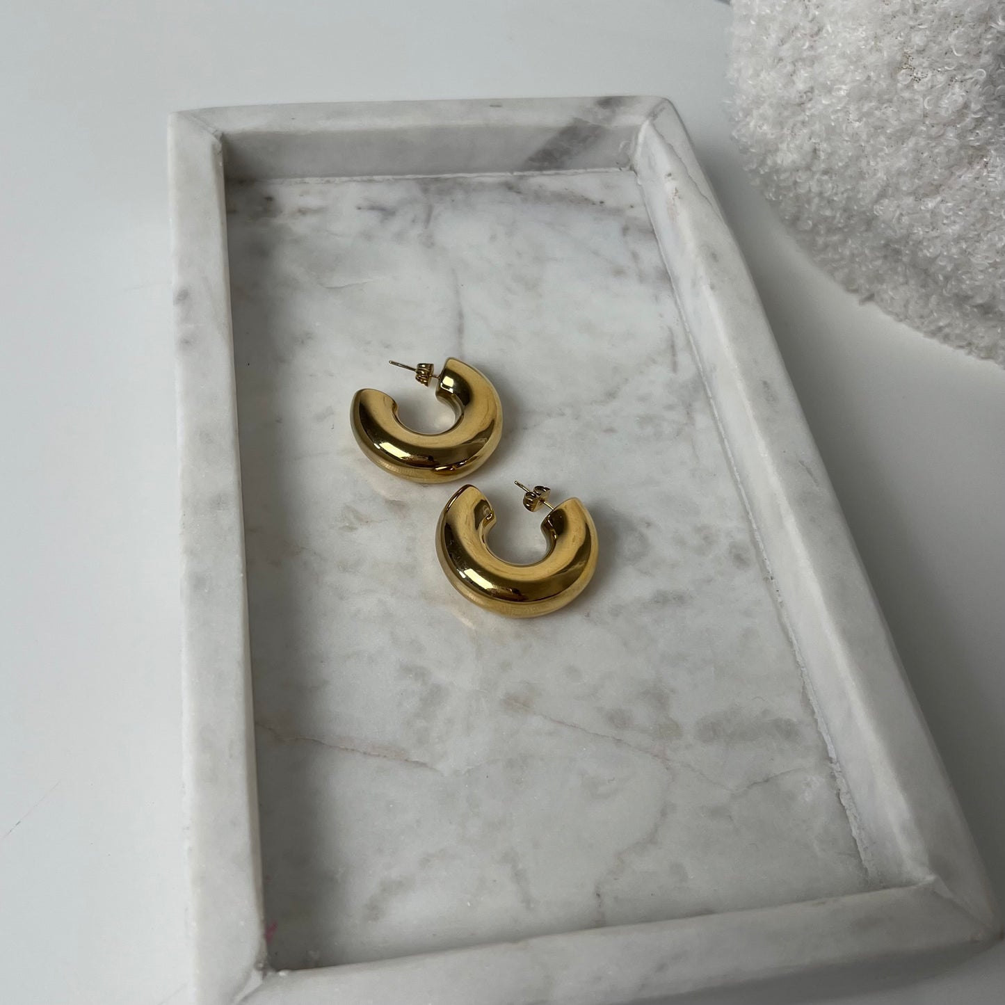 Bold Luxe Hoops O022