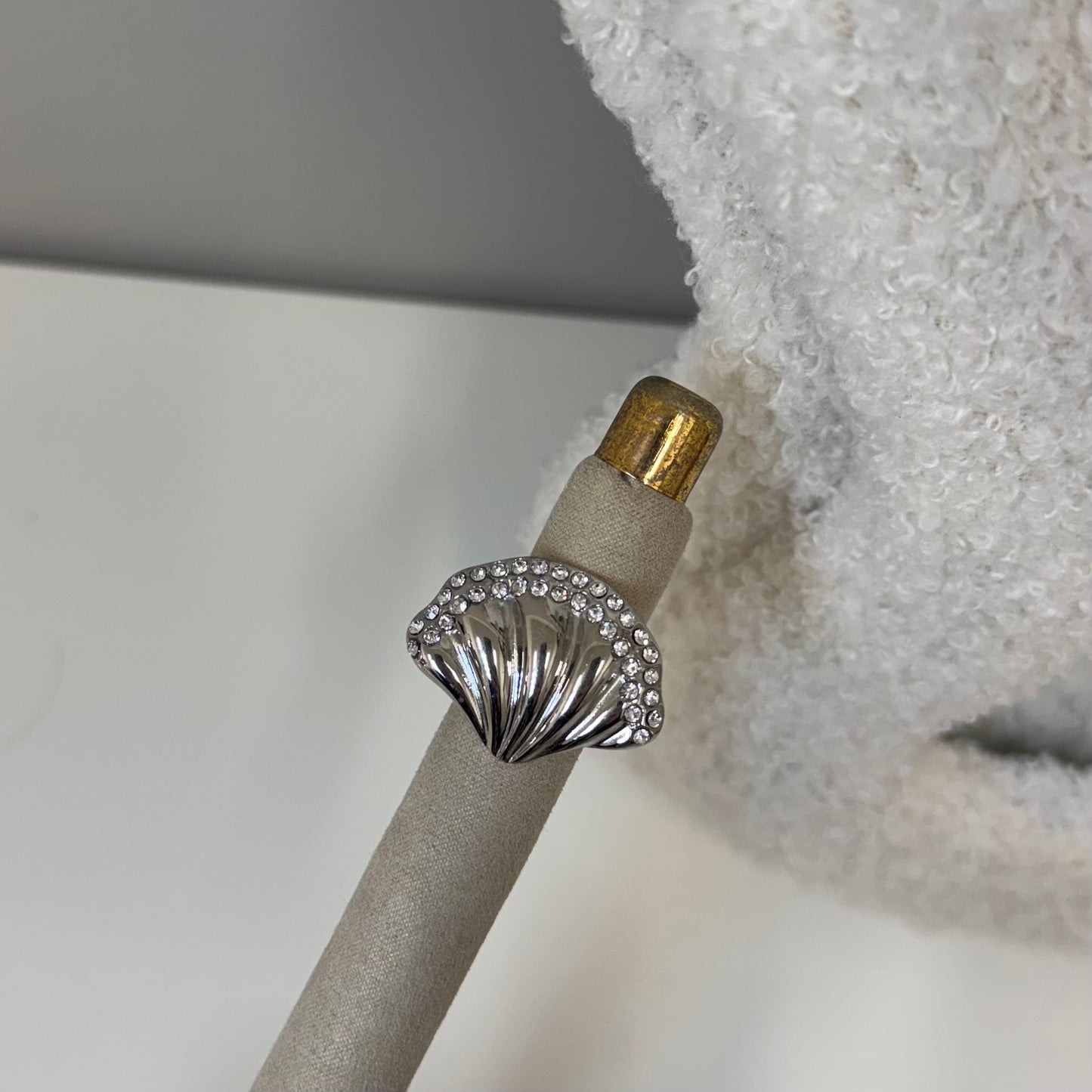 Diamond Shell Ring S026