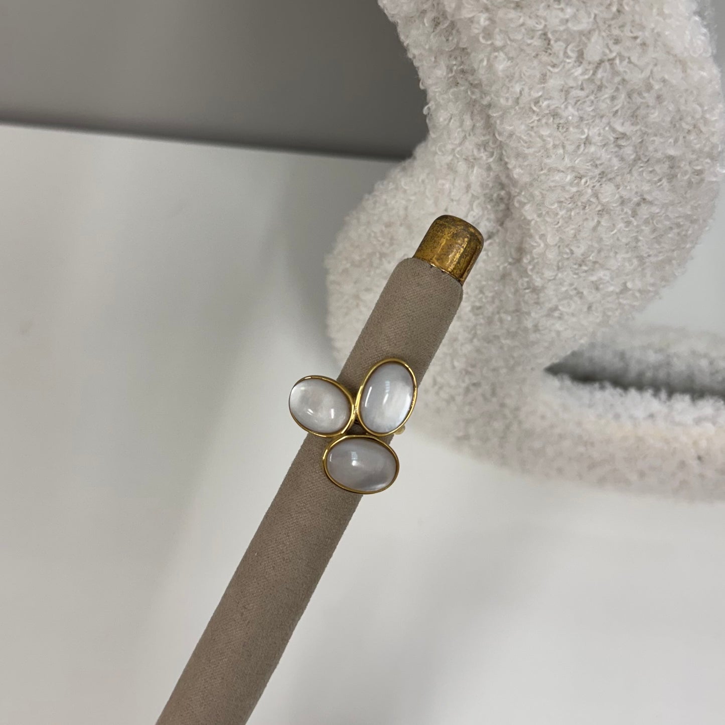 Triple white ring R007