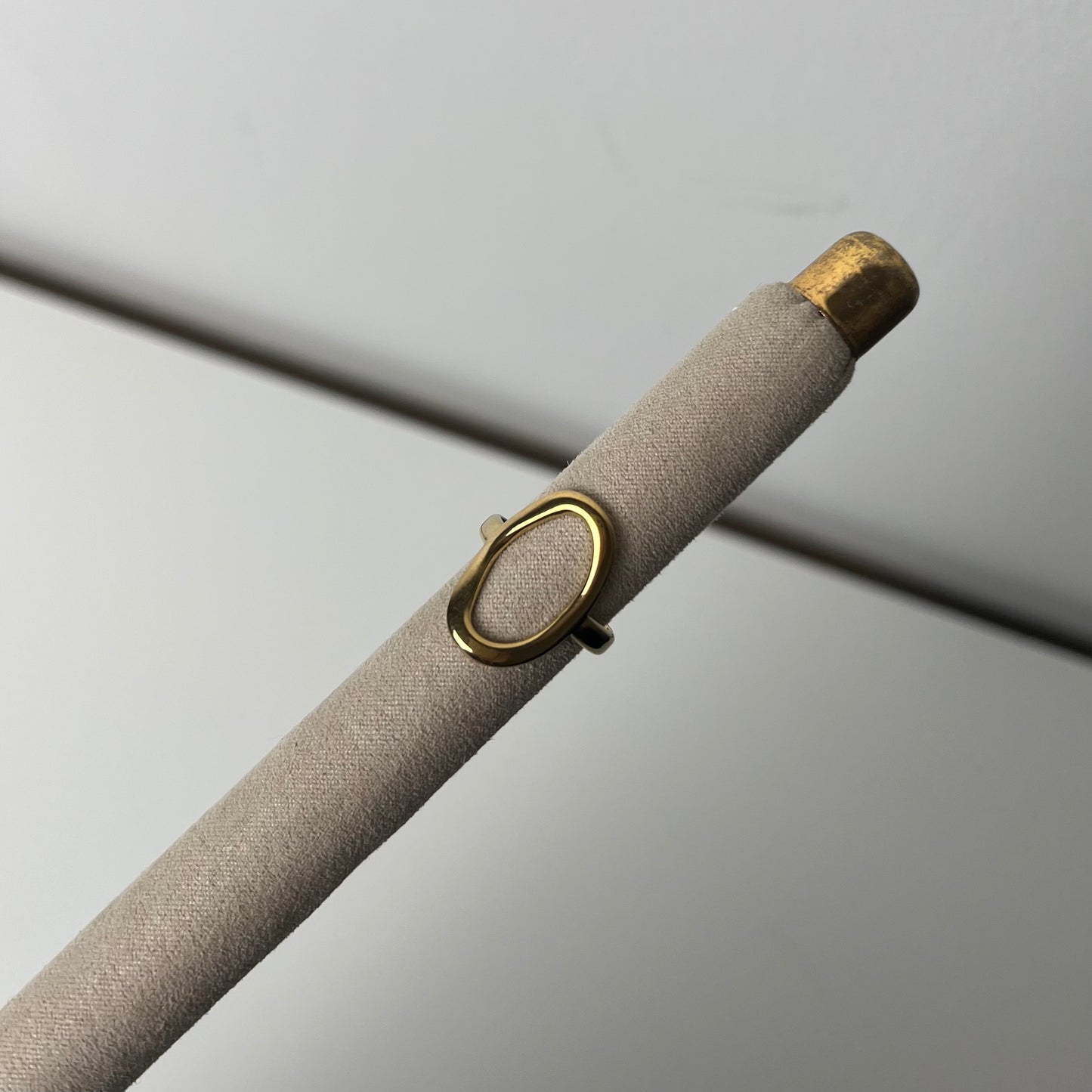 Golden aura Ring R010