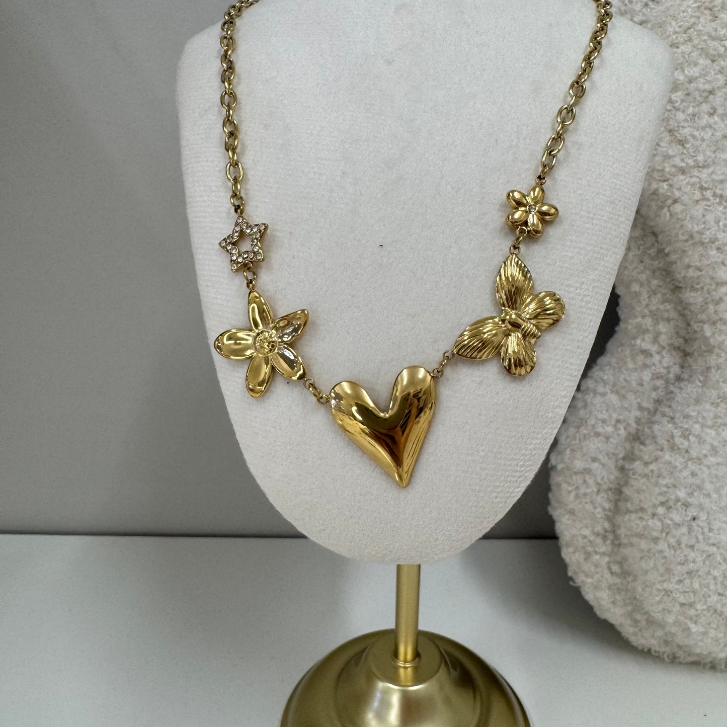 Endless Summer Love ketting K033