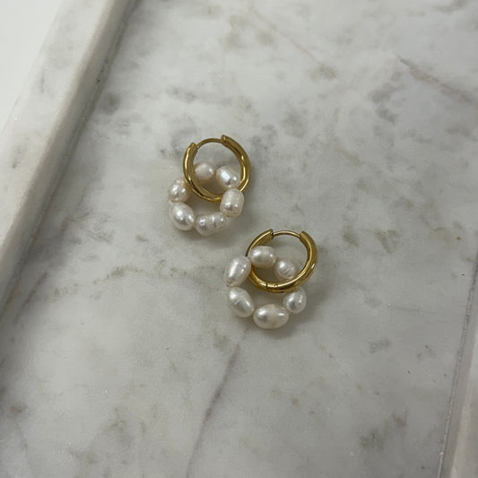 Round pearly Oorbellen O024