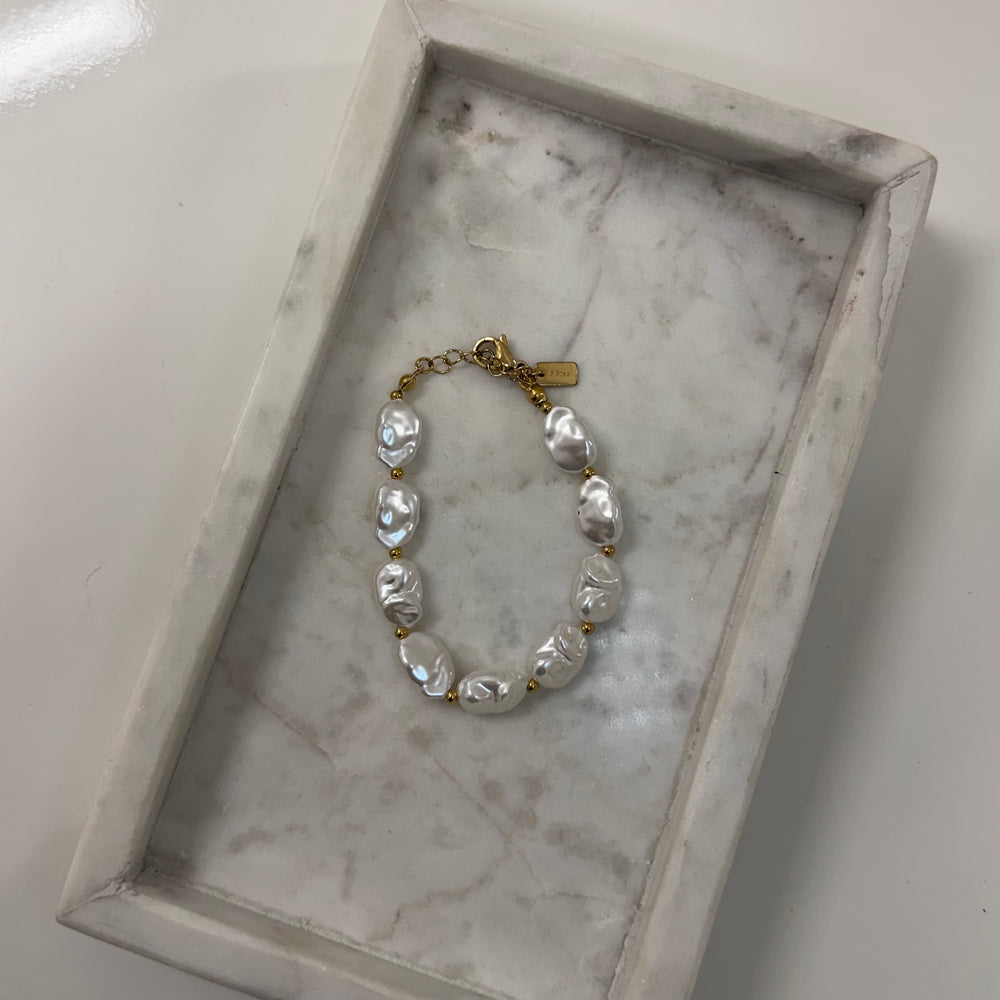 Pearl armband A014