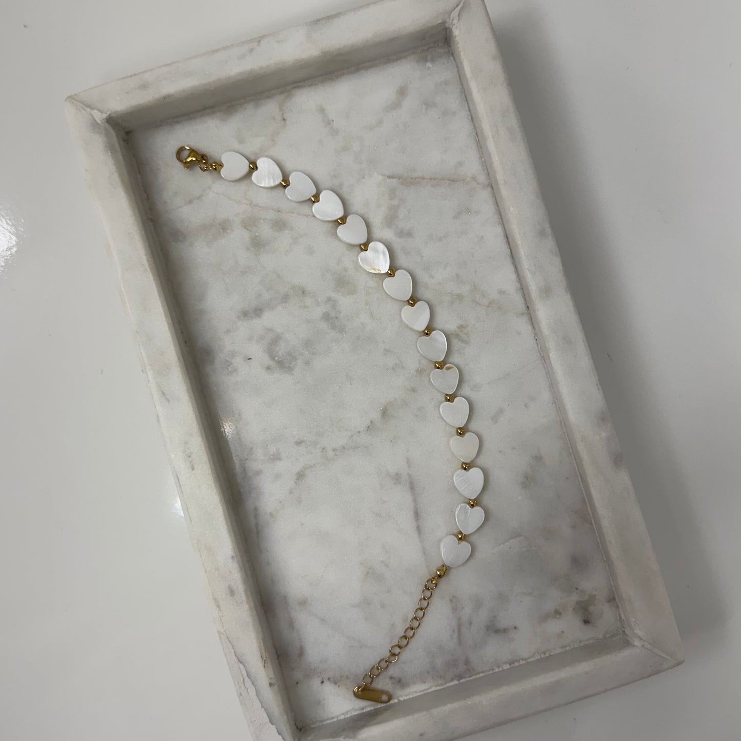 White heart Armband A018