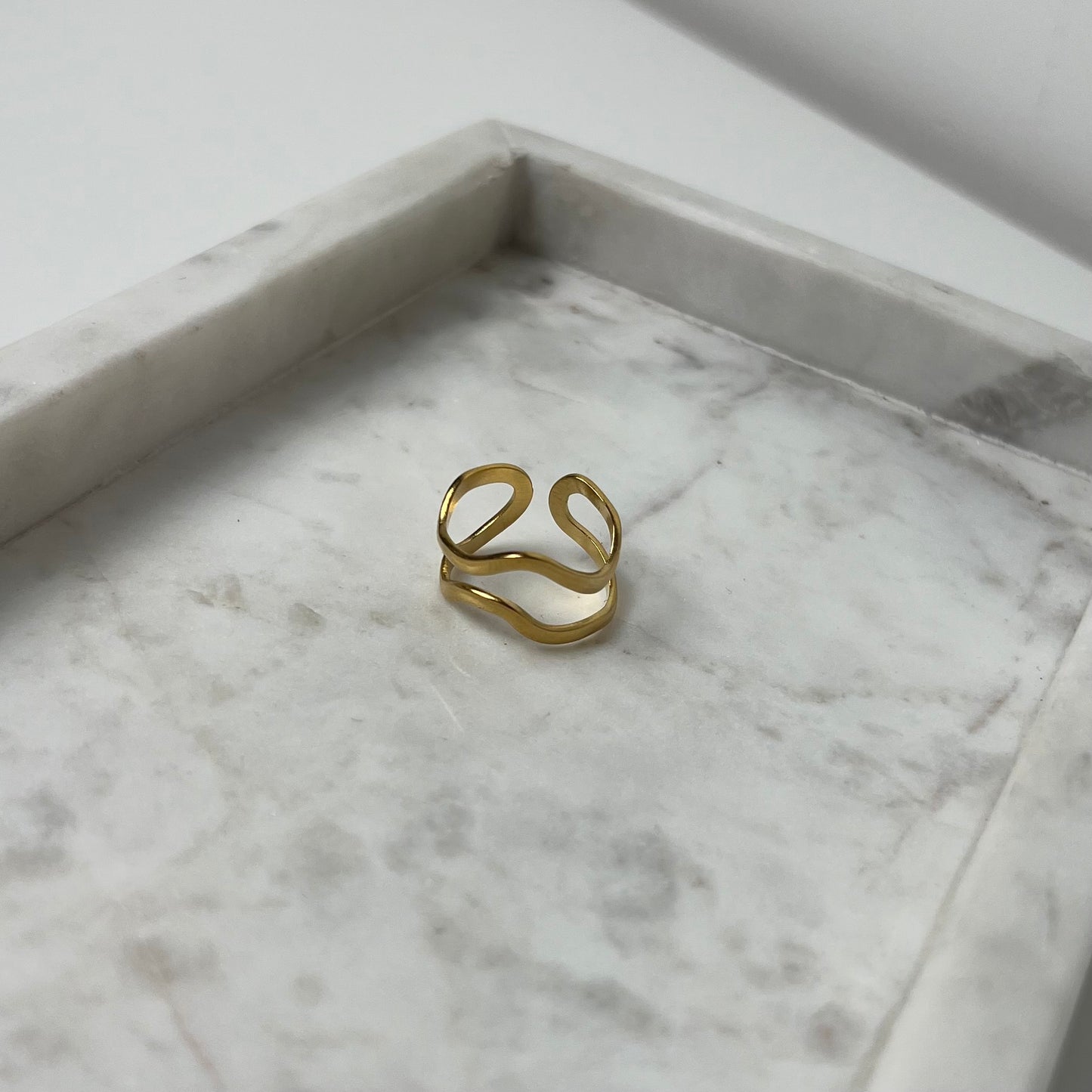 Golden wave Ring R015