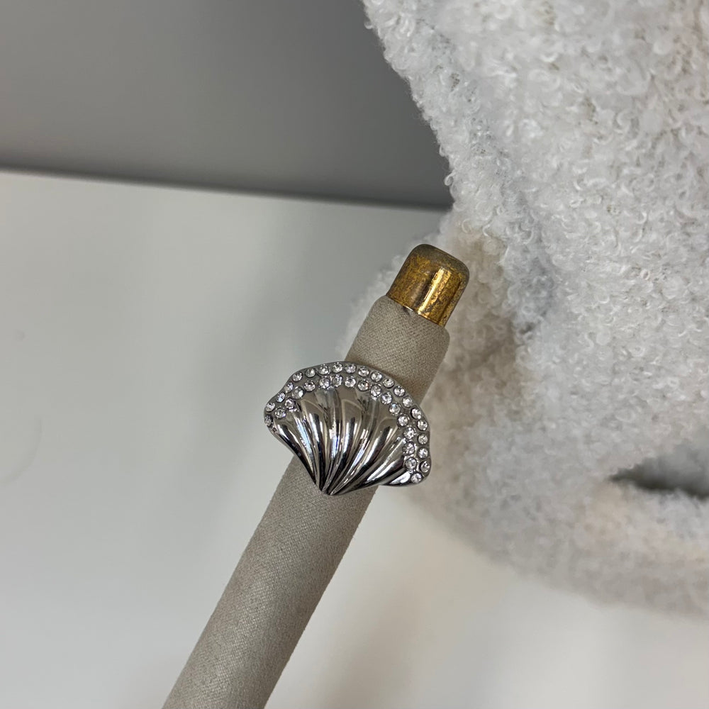 Diamond Shell Ring S026