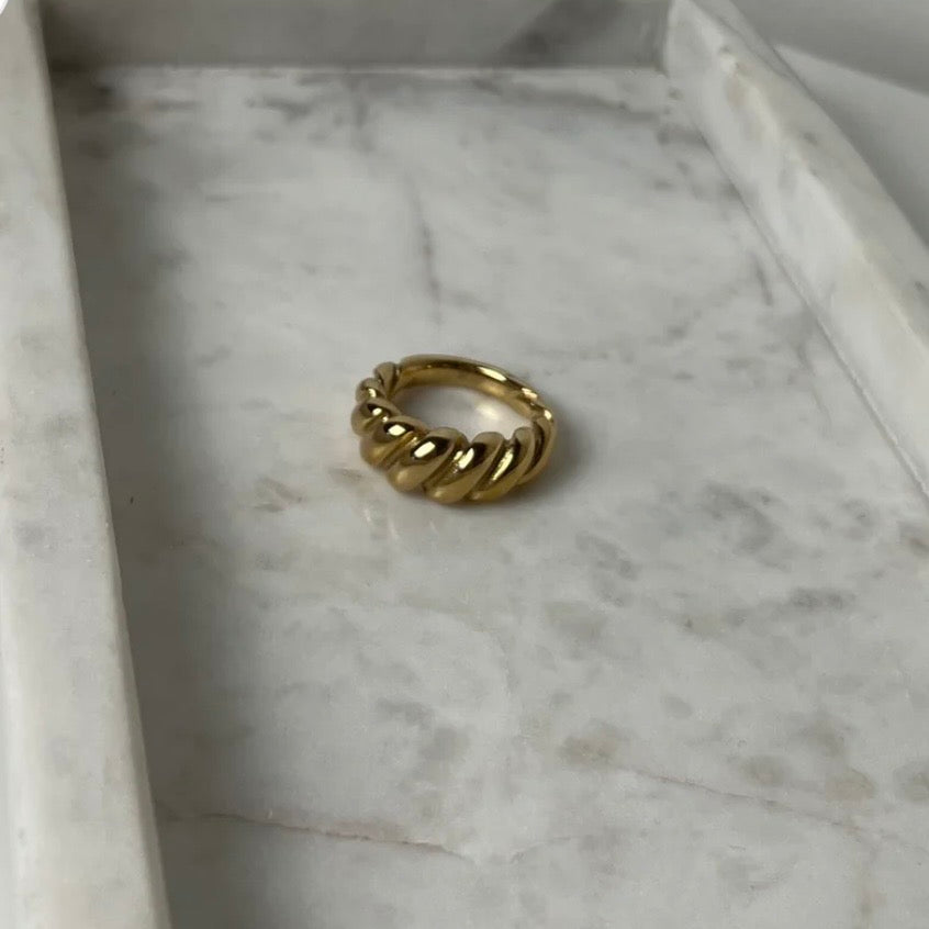 Nova Luxe Ring R048