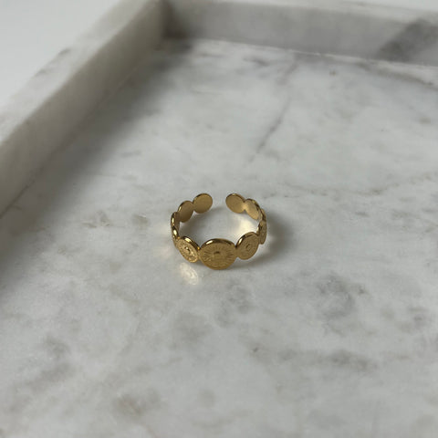 Golden coin Ring R033