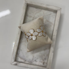White bloom bangle h049