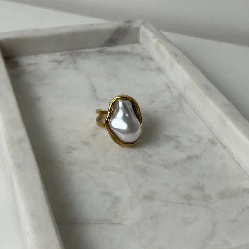 Aurelia Pearl Ring R022