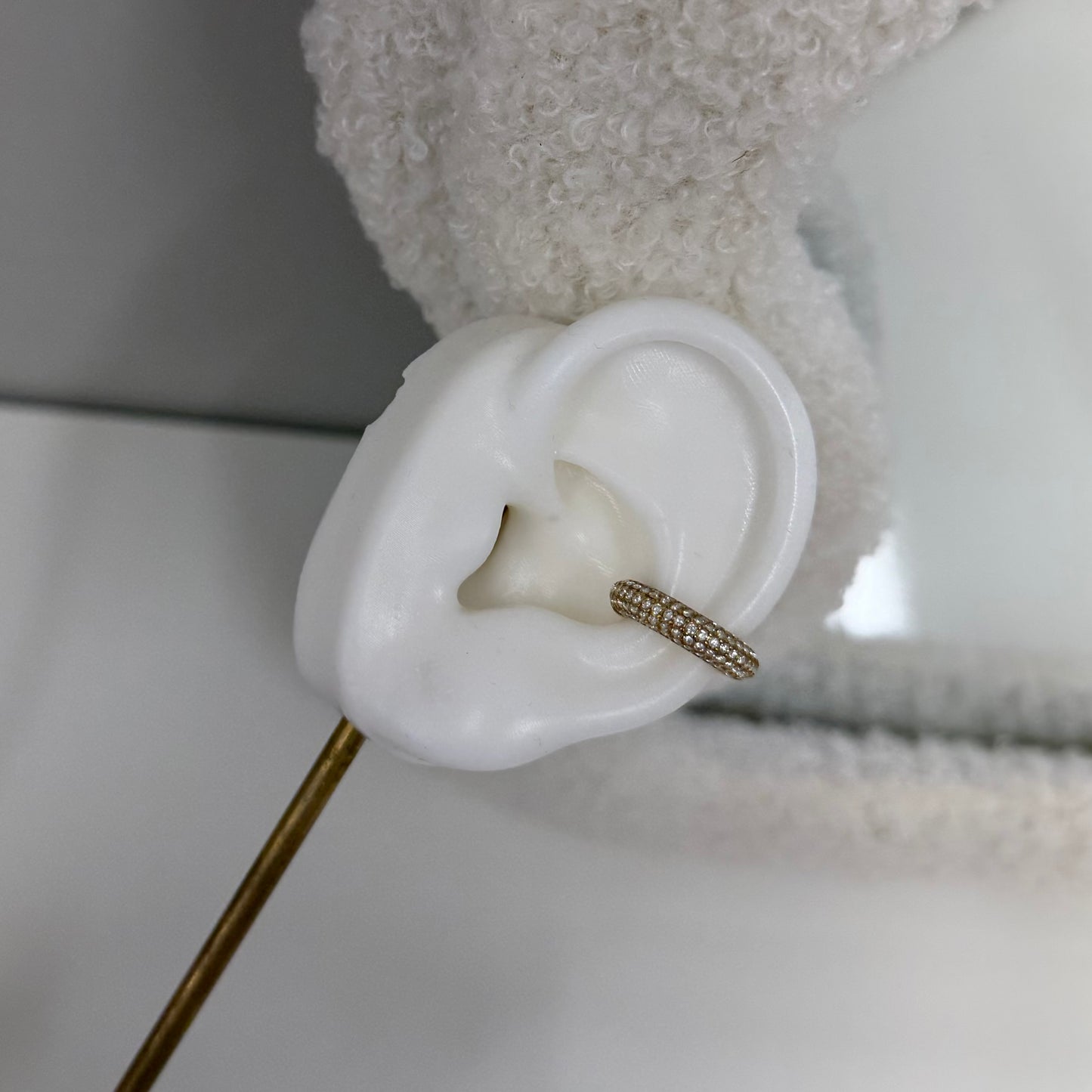 Aurora shine earcuff O045