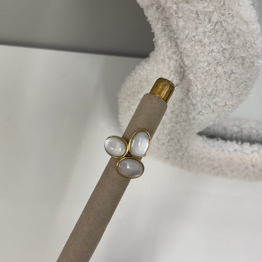 Triple white ring R007