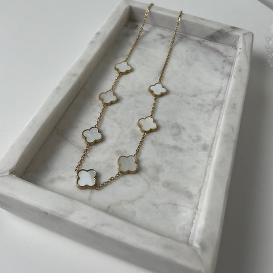Lucky pearl clover Ketting K003