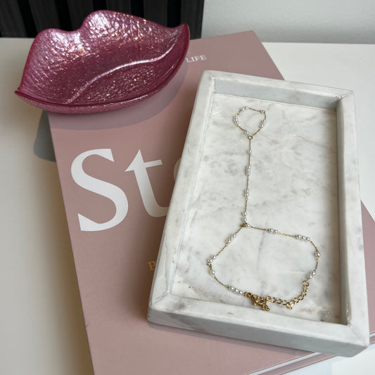 Hand chain pearl A018