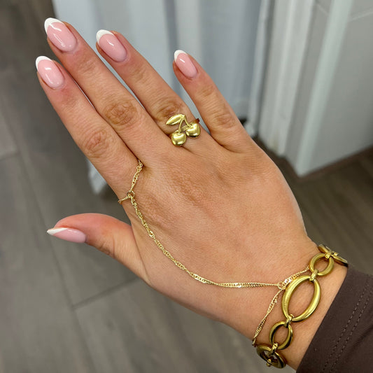 Twisted Hand chain A026